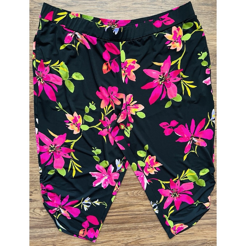 Susan Graver Liquid Knit Crop Pants with Ruching Detail Size Black Floral LP